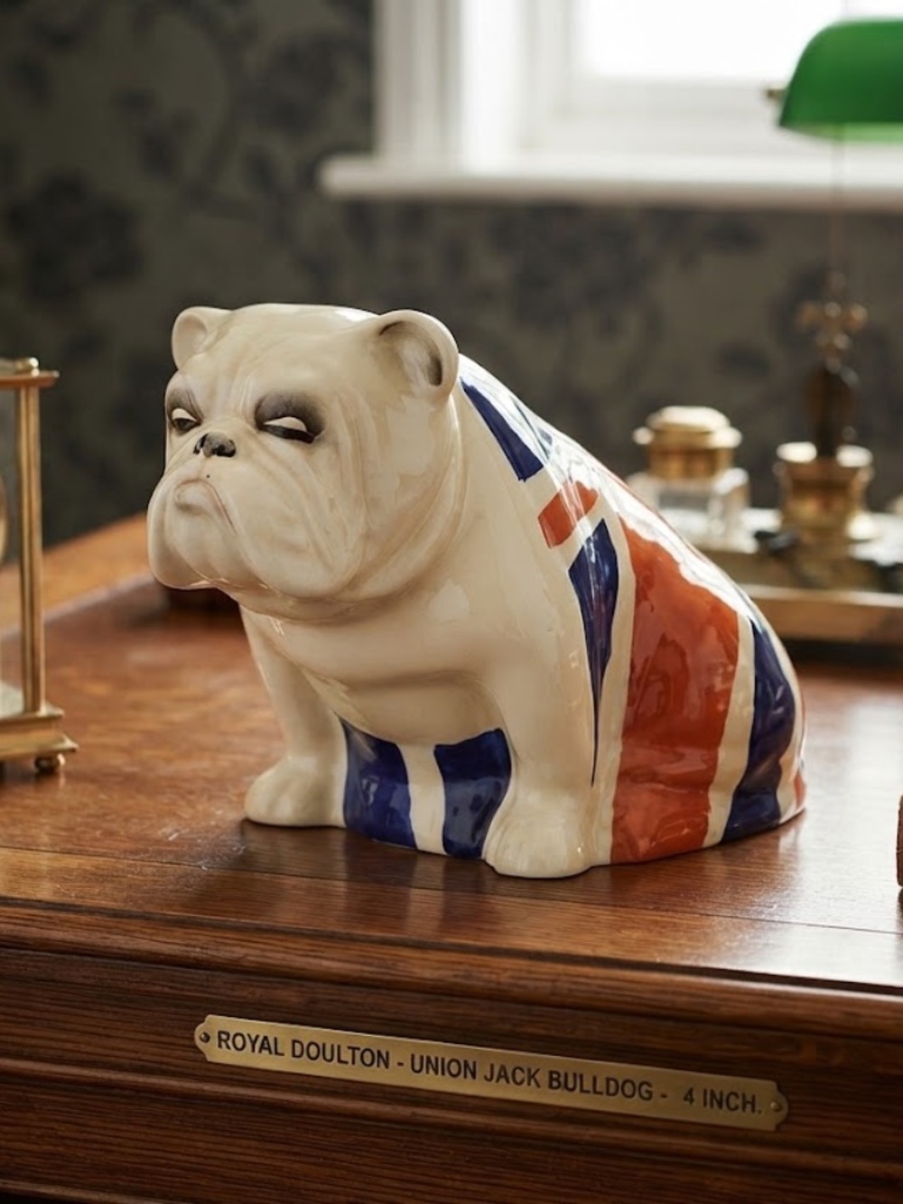 ROYAL DOULTON 'WINSTON CHURCHILL BULLDOG' W/UNION JACK RN645658